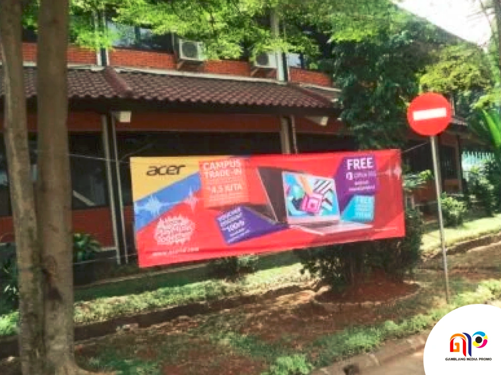 Tips Memilih Warna Spanduk yang Menarik Perhatian
